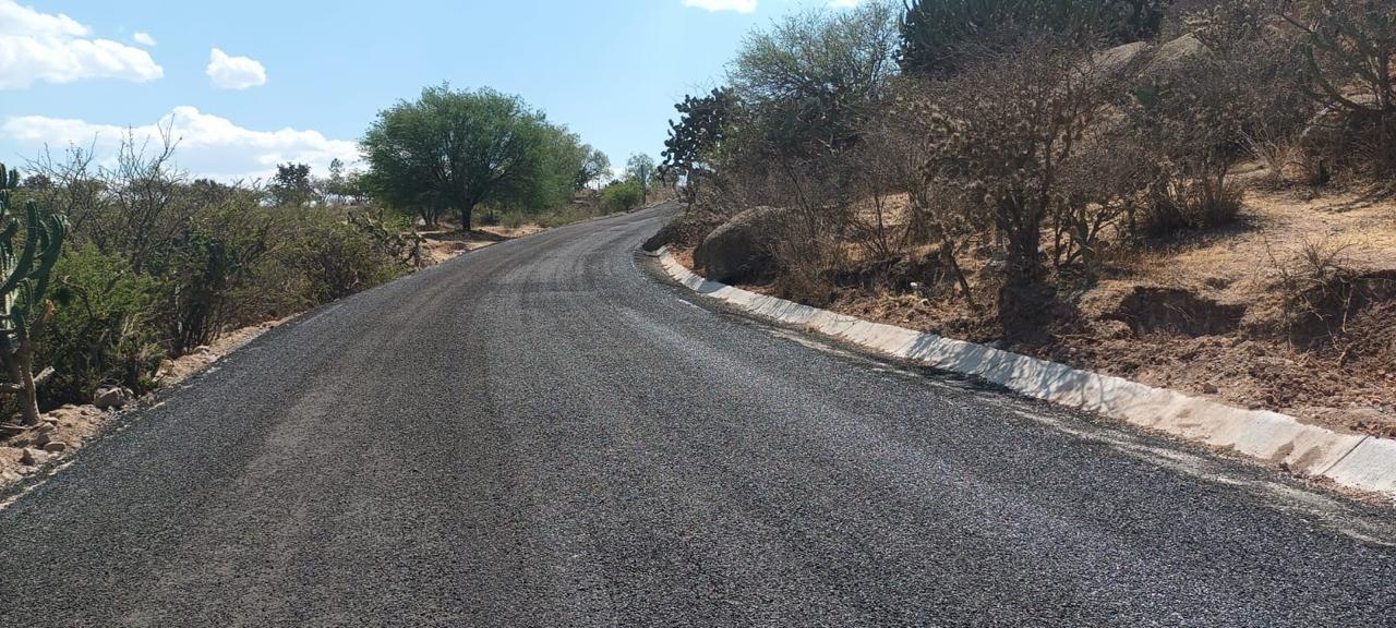 Carretera recién terminada